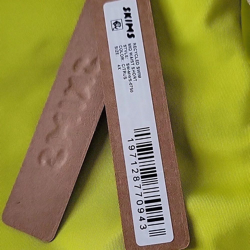 Skims Recycled Swim Mid Waist Short Sz 4x Color Citrus Nwt